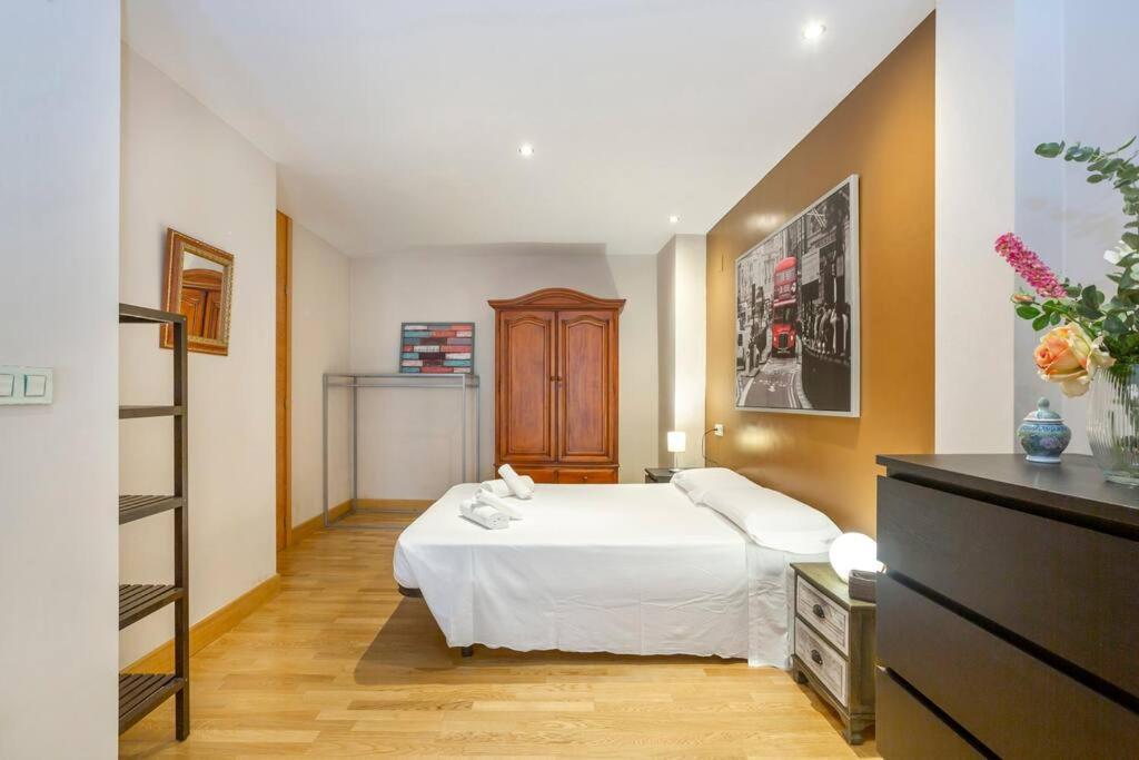 Marieta Apartment By The Castle With Ac Аликанте Экстерьер фото