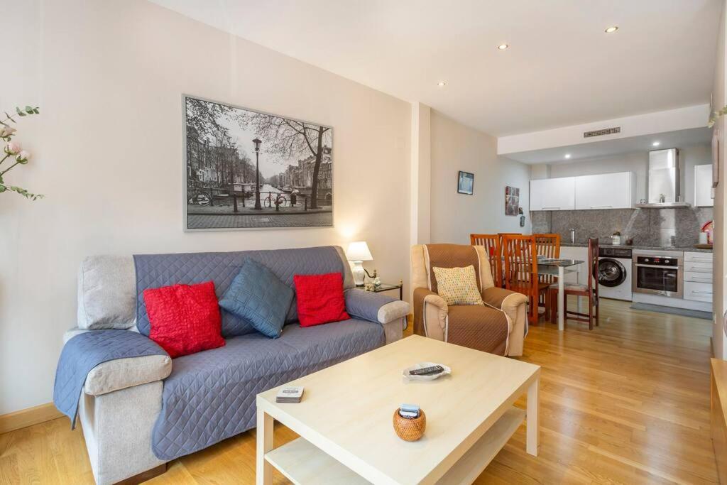 Marieta Apartment By The Castle With Ac Аликанте Экстерьер фото